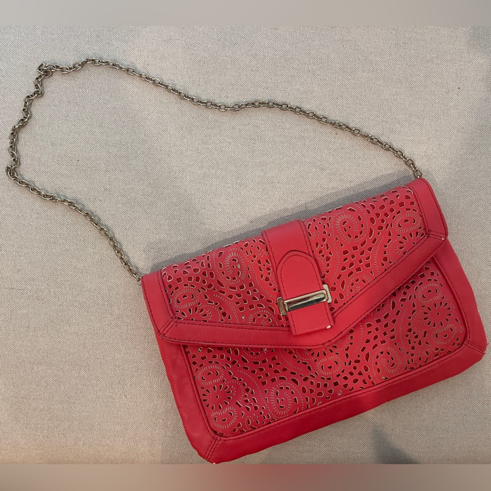Coral Clutch